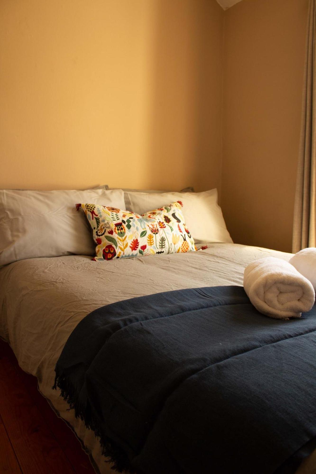 Holiday home Cosy 2-bedroom In Portobello *