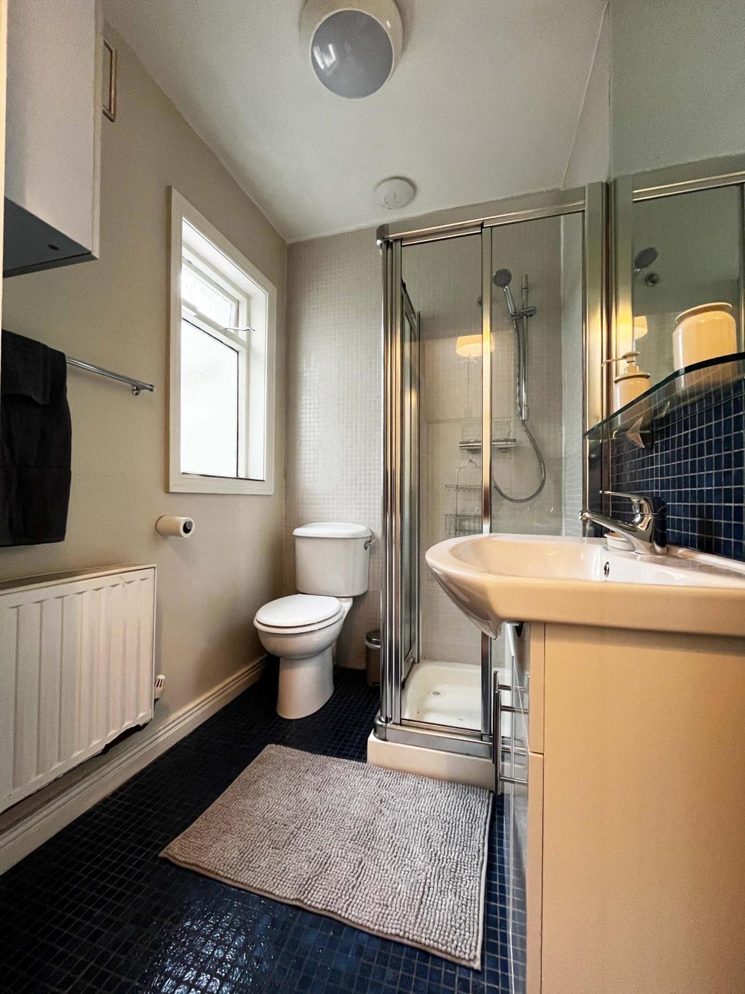 Holiday home Cosy 2-bedroom In Portobello